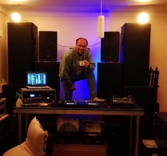 DJ Adam in Sydney  bringing you that NEVER-ENDING-FESTIVAL VIBE